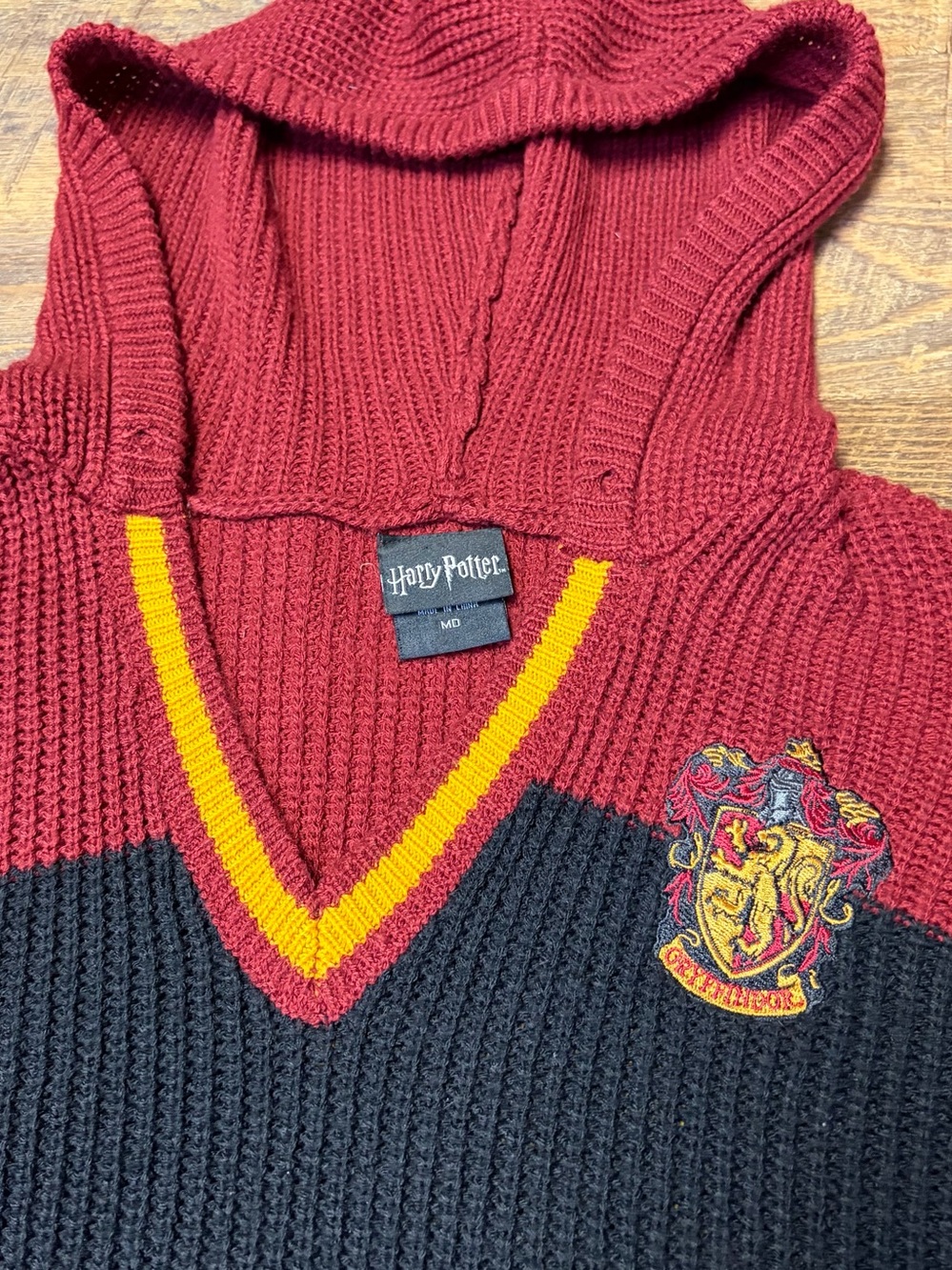 Harry Potter Gryffindor Hooded Pullover Knit Sweater Women's Size Medium - Picture 3 of 11